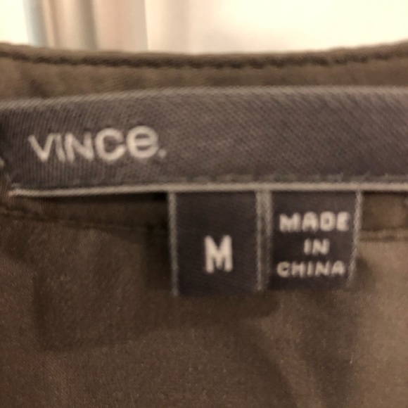 Vince. 100% Silk Olive Green Button Up Blouse M - Picture 5 of 6
